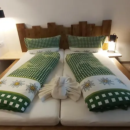 Zugspitzchalets Domek alpejski Biberwier